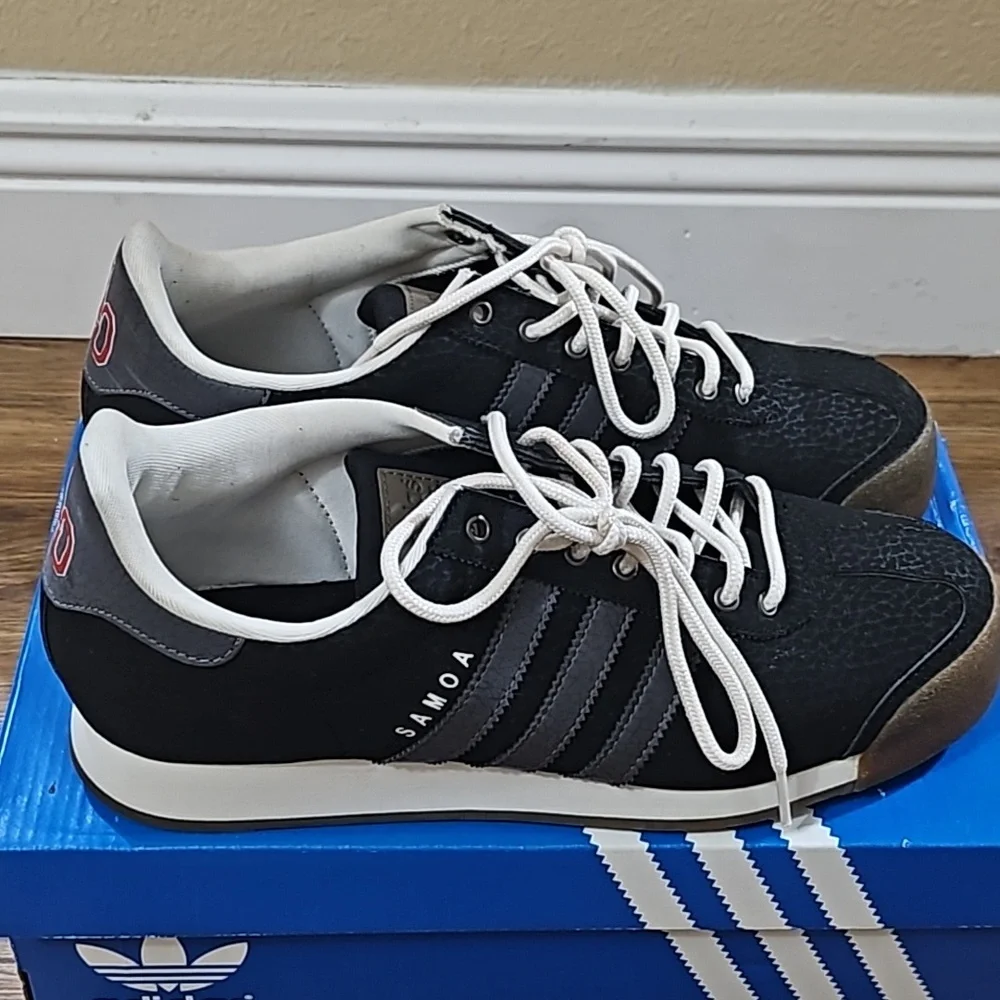 Shoes - Picture 3 of 3